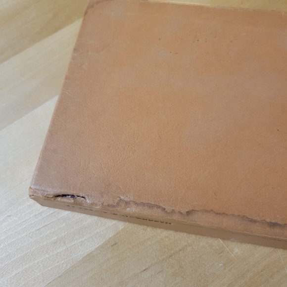 Hasbro Vintage Wild West Corgated Pencil Case Tooled Leather Look - Picture 7 of 7